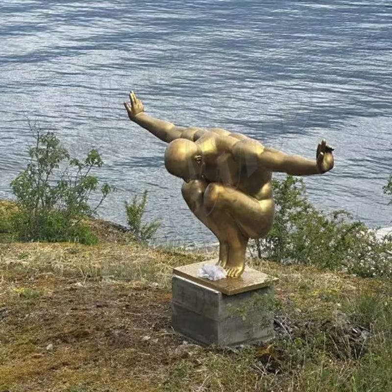 American golden bronze diver sculpture feedback