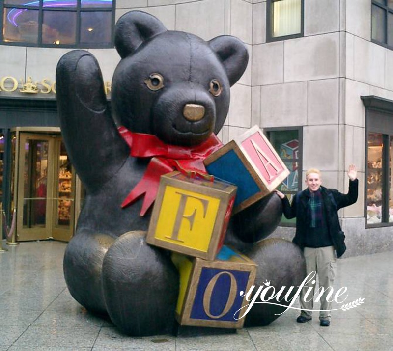 Boston Teddy Bear Sculpture (1)