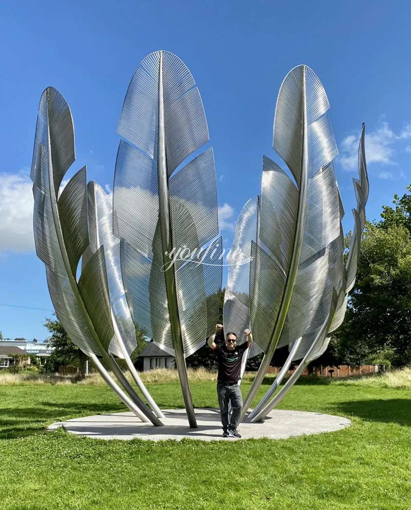 Kindred Spirits metal feather sculpture (2)