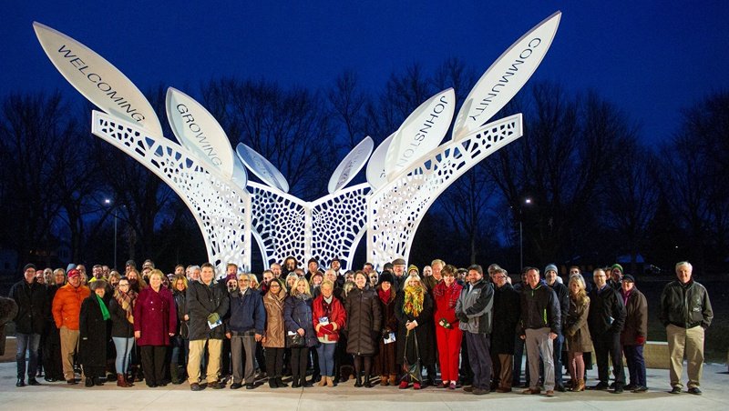 Large Landmark Metal Tree Sculpture Application Scene