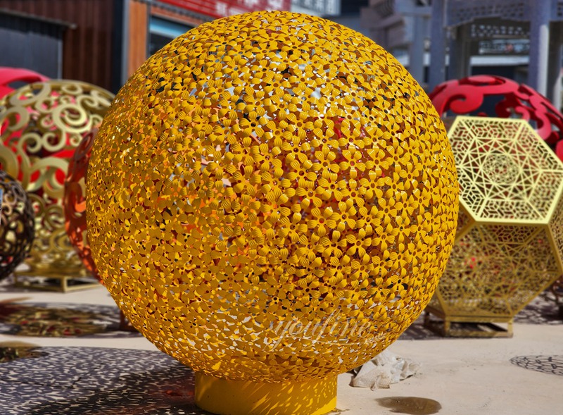 Outdoor Golden Metal Hollow Ball Sculpture 