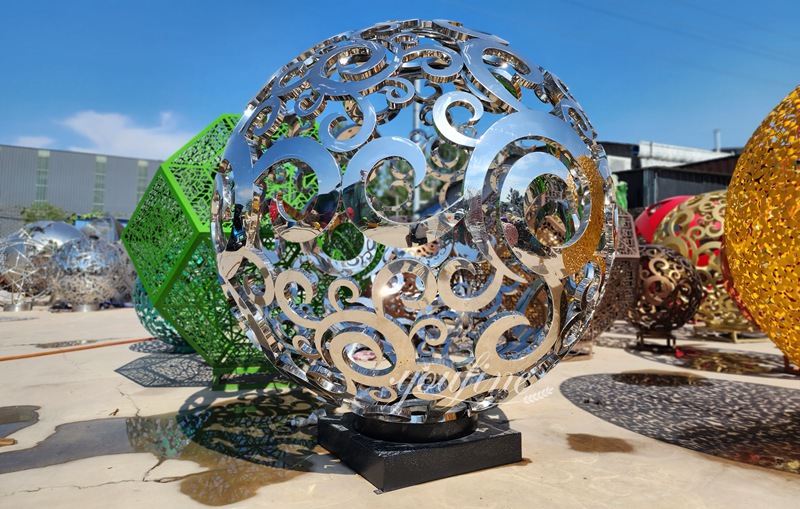 Outdoor Sliver Metal Hollow Ball Sculpture 