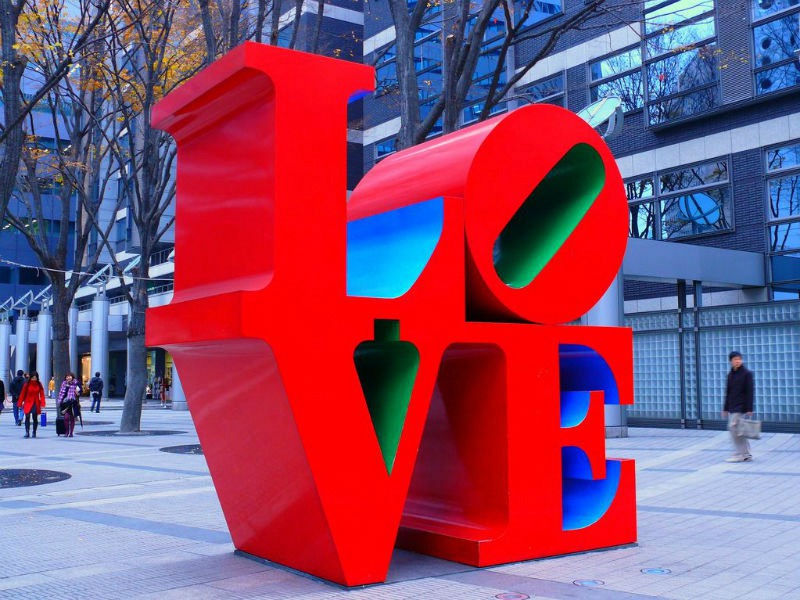 Robert Indiana Love Sculpture (1)