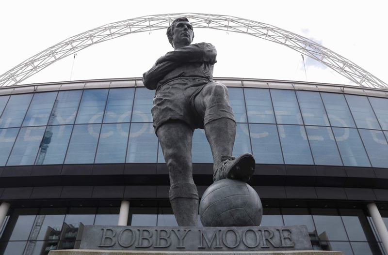 Sir Bobby Moore Statue