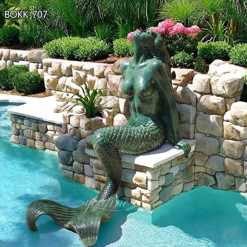 Outdoor Sitting Mermaid Statue in Bronze