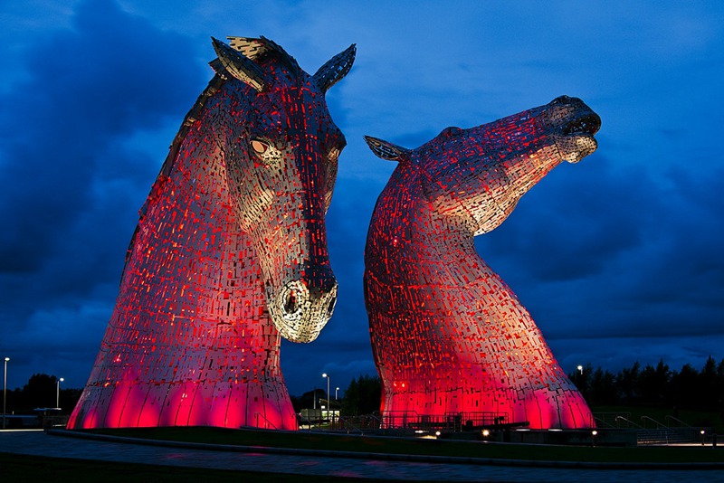 The Kelpies with Lightings -Stainless Steel Big Horse Head Sculpture (1)