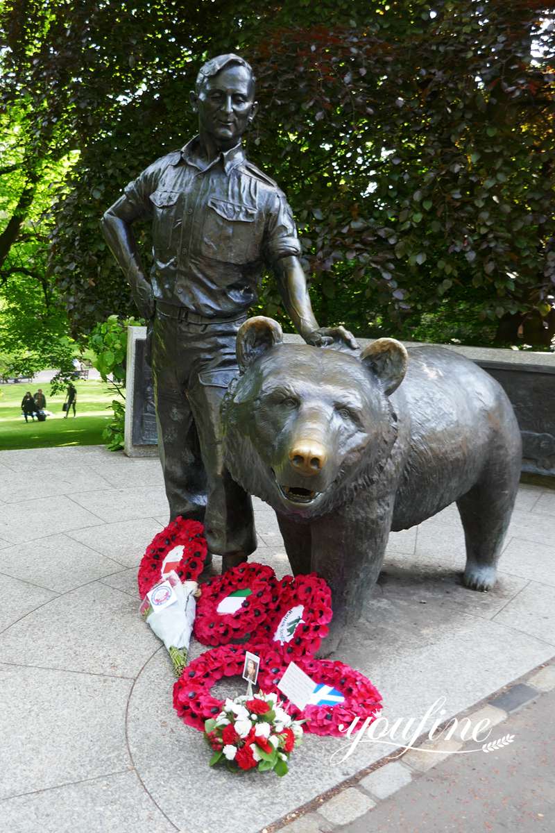 Wojtek Soldier Bear Monument (1)