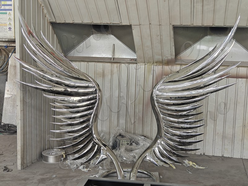 YouFine finished metal wing sculpture display (2)