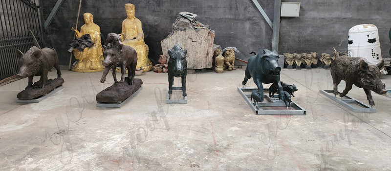 bronze-boar-family-statue