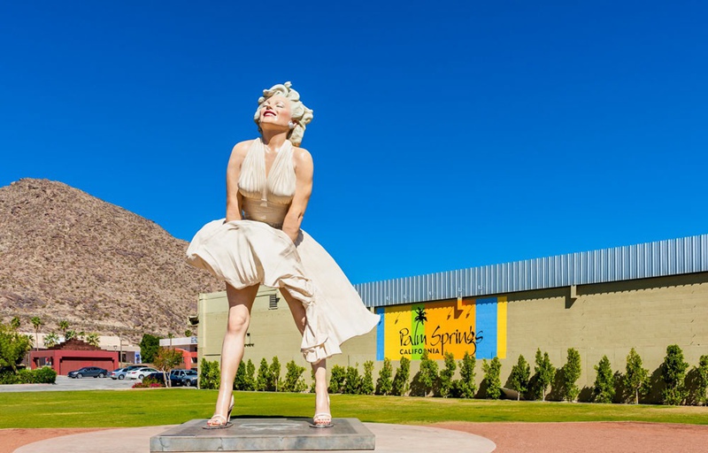 forever Marilyn Monroe statue