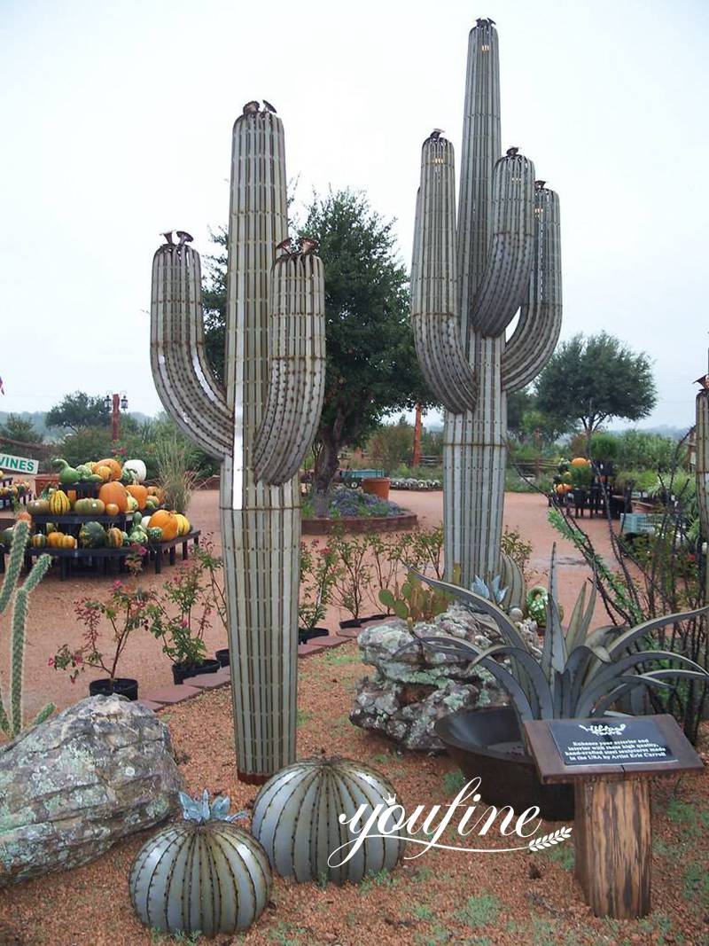 metal cactus sculpture (2)